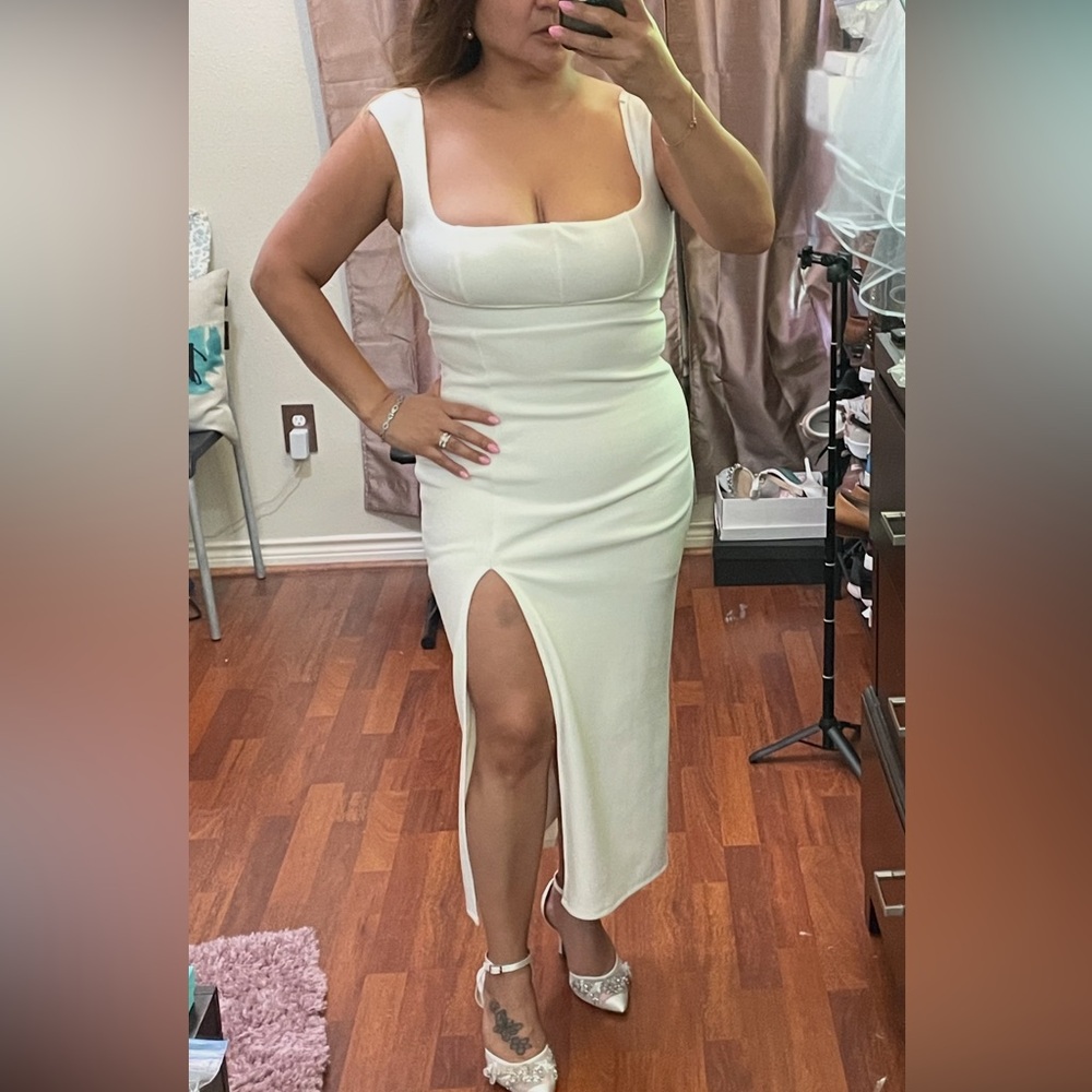 Hello Molly White Midi Dress - Picture 4 of 6